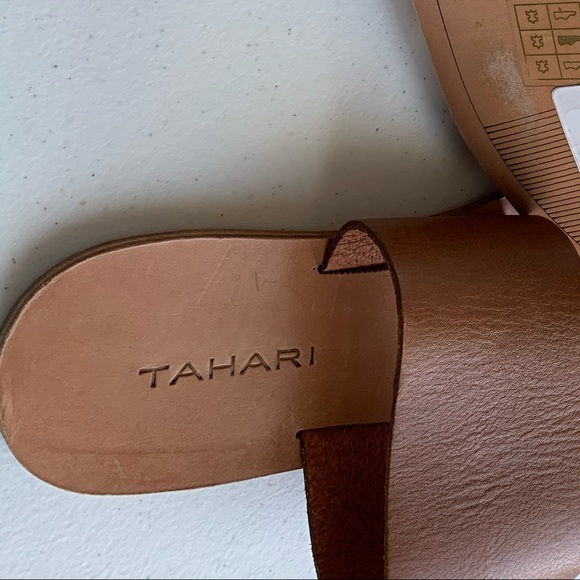 Tahari slides/NWT - Picture 3 of 4
